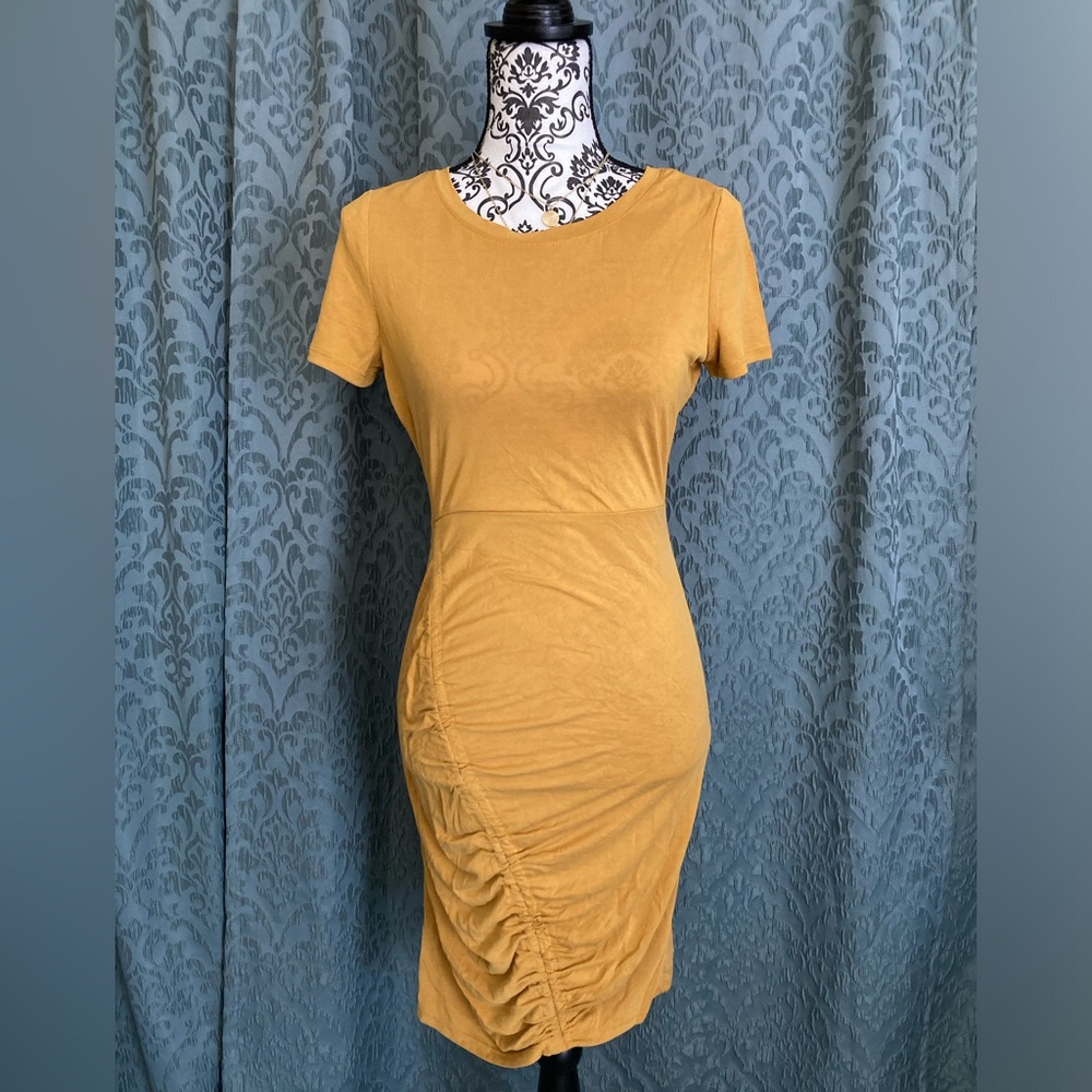 Ultra Flirt | NWT Women’s Cinch Skirt Spruce Yellow Short Sleeve Dress - Picture 2 of 6